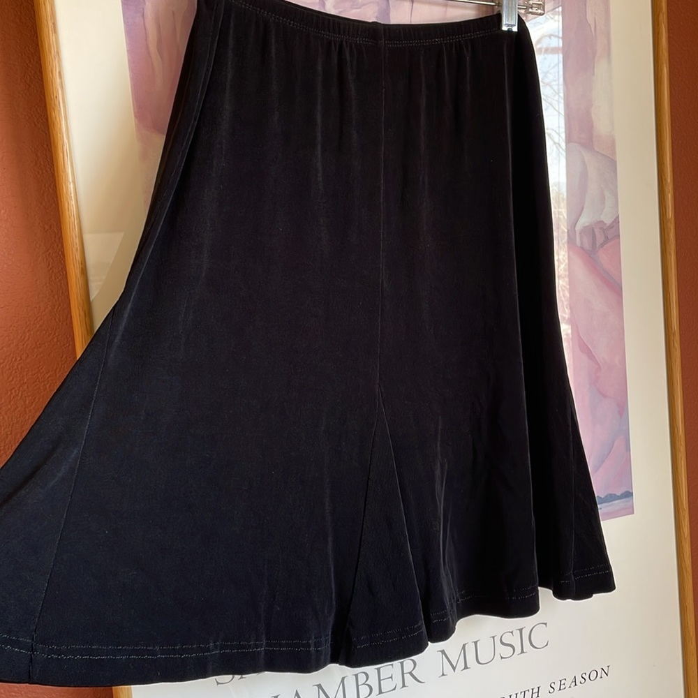 Chico’s Travelers Black Flared Stretch Acetate Midi Skirt, Size M Chico’s 1 - Picture 3 of 5